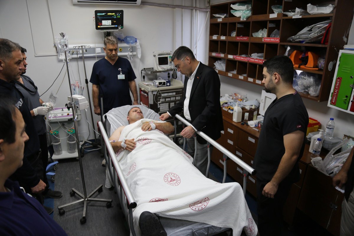 Şanlıurfa'da Polis Memuruna Bıçaklı Saldırı