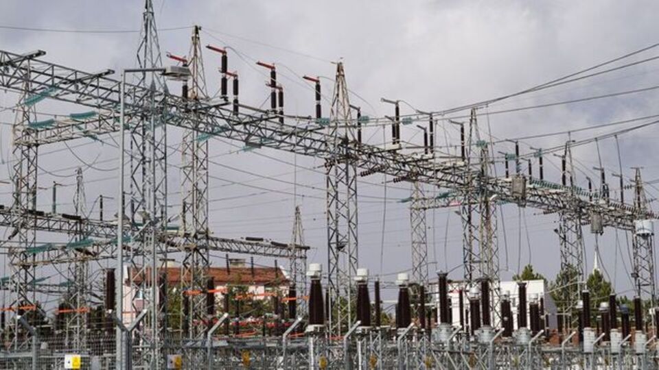 2026 Yılı Son Kaynak Tedarik Tarifesi Açıklandı: Mesken Tüketicileri İçin Yıllık Tüketim Sınırı 4 Bin kWh