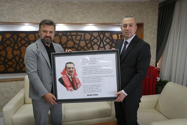 Sivasspor Teknik Direktörü Bülent Uygun, Başkan Adem Uzun