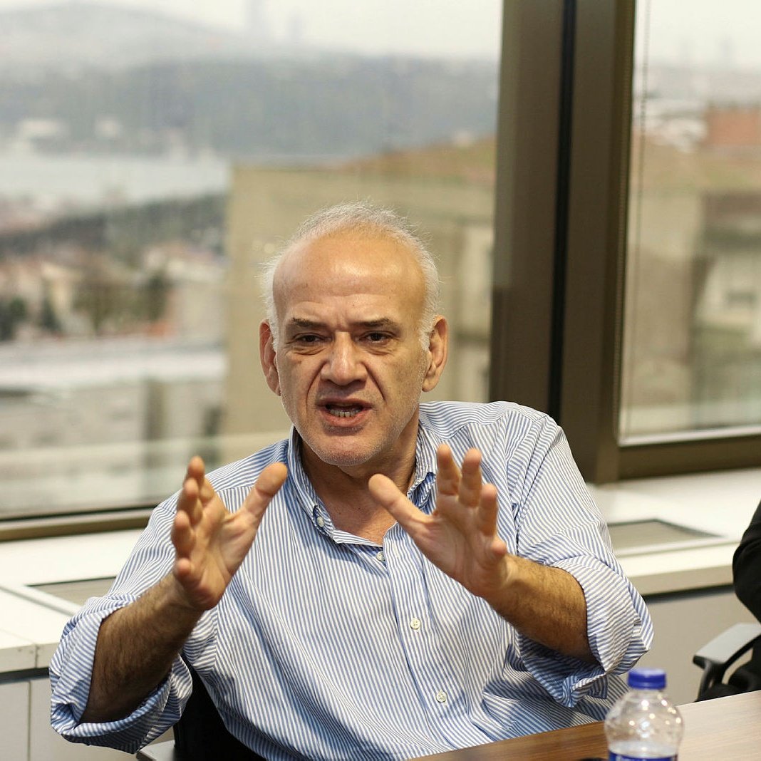 Ahmet Çakar Gözaltındayken Hastaneye Kaldırıldı