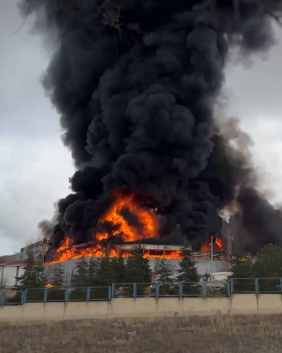 Kırıkkale'de Kimya Fabrikasında Yangın