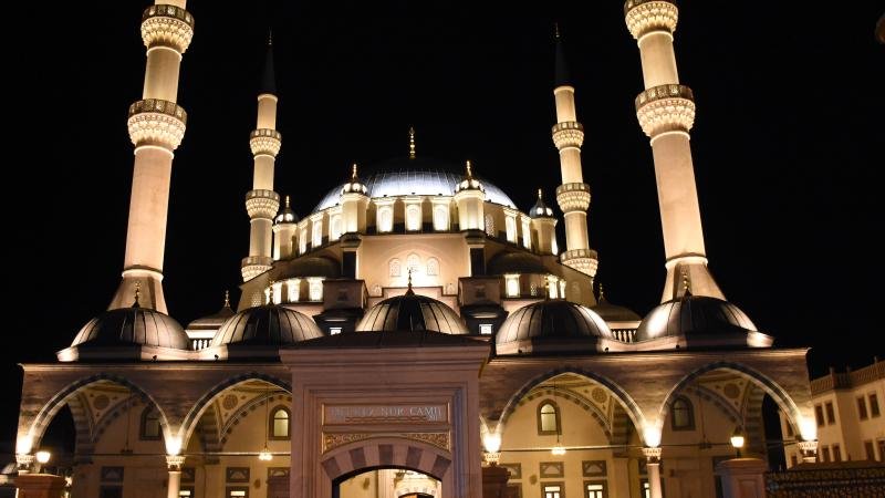 Hicri Takvimde Nadir Bir Olay: Aynı Yıl İçinde İkinci Kez Üç Aylar Başlıyor