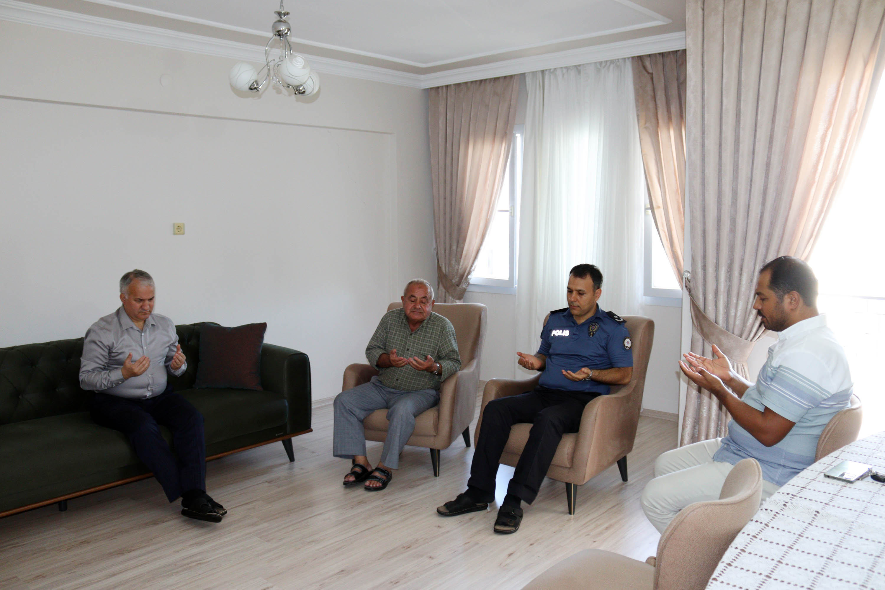 Adana'da Şehit Polis Memuru Süleyman Çakır'ın Ailesi Ziyaret Edildi