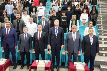 Kırşehir Ahi Evran Üniversitesi'nde Ahiliğin İzinde 2. Dijital Pazarlama Zirvesi Gerçekleşti