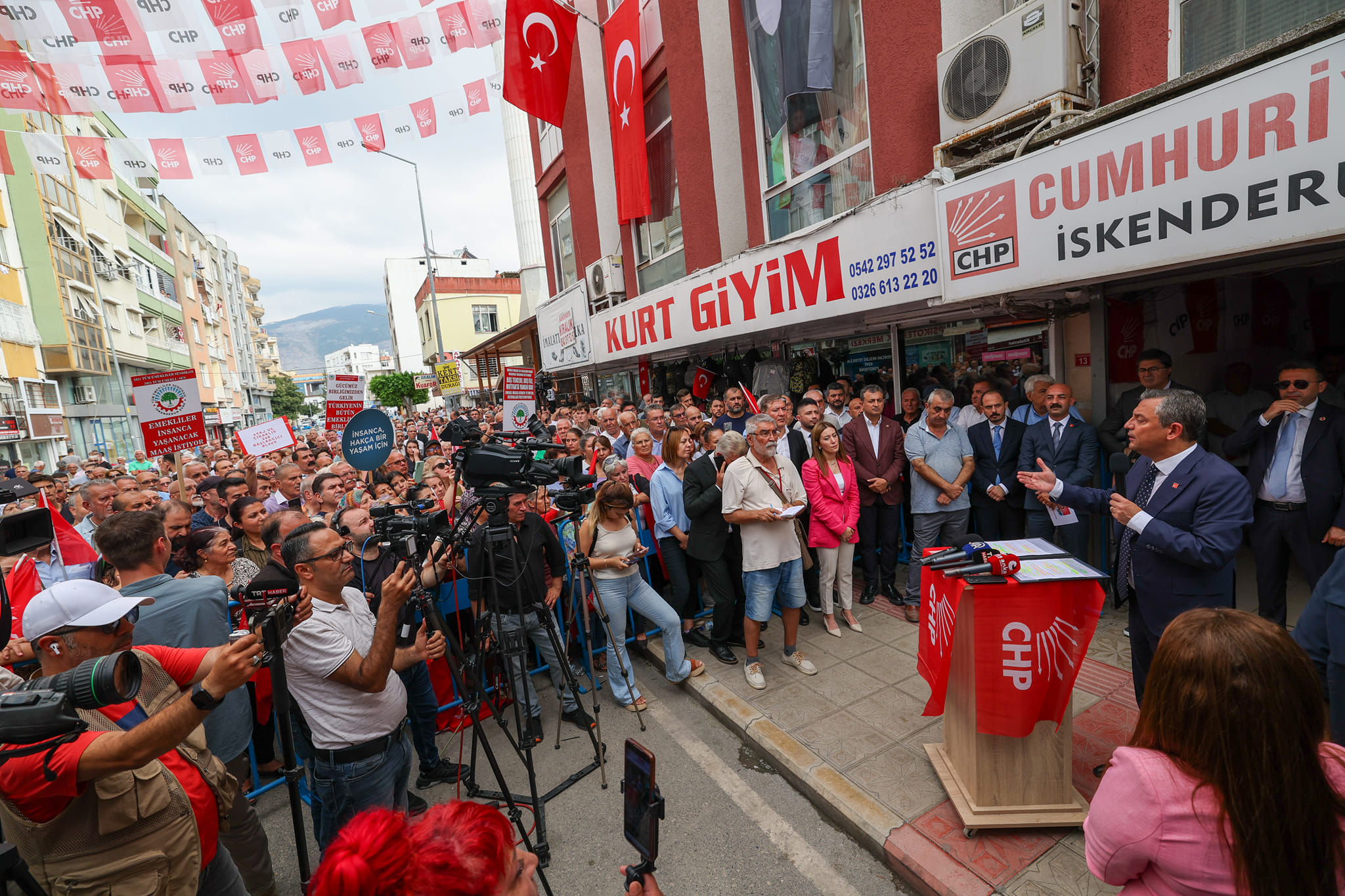 Cumhuriyet Halk Partisi İskenderun İlçe Başkanlığı Ziyareti