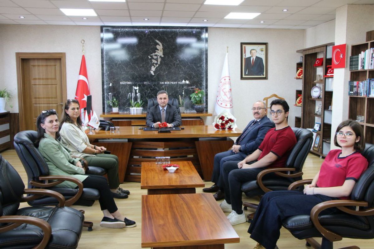 Nuh Mehmet Baldöktü Anadolu Lisesi Öğrencileri 