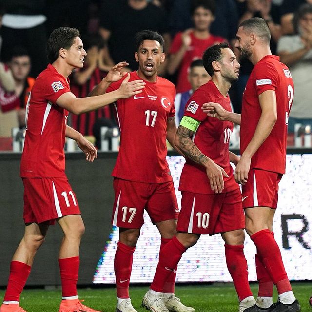 A Milli Futbol Takımı Karadağ'ı Mağlup Etti: Türk Futbolu Güçleniyor!