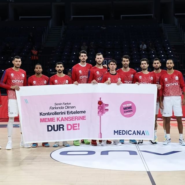 Medicana International İstanbul Hastanesi ve Onvo Büyükçekmece Basketbol Takımı Meme Kanseri Farkındalık Ayı'nda İş Birliği Yaptı