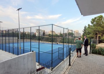 Adana'da Yeni Tenis Kortu ve Futbol Sahası Hizmete Açıldı