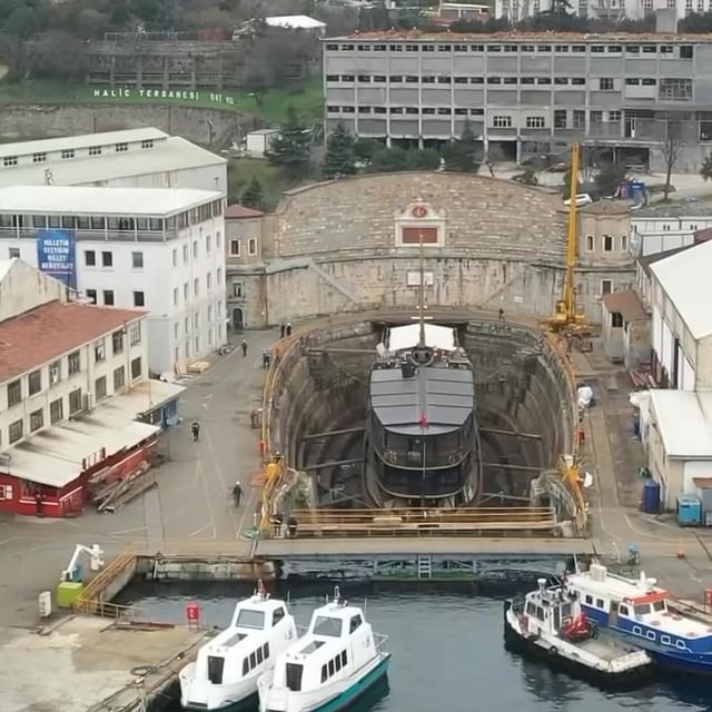 İstanbul'da Tersane Dönüşümü: Gelenekselden Modernize