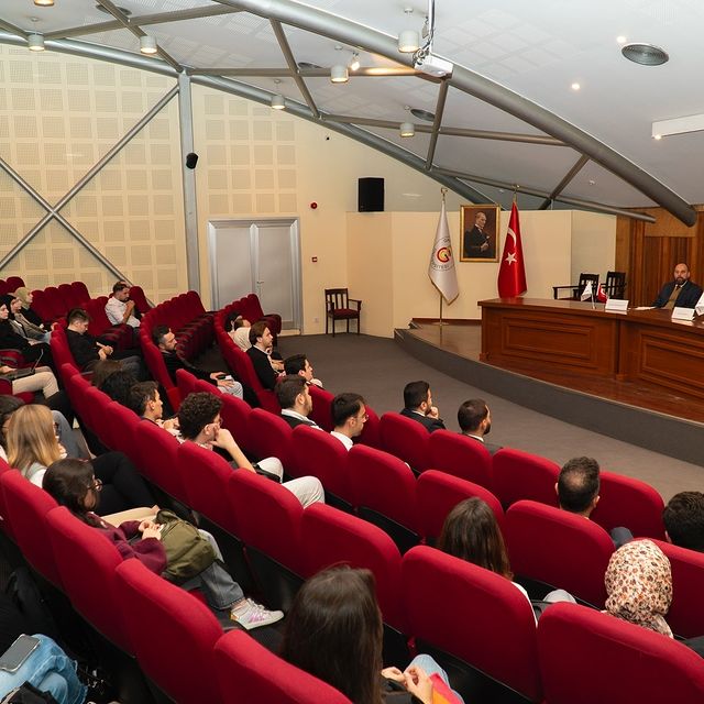 Galatasaray Üniversitesi Hukuk Kulübü İsrail-Filistin Meselesinden Hareketle Elektronik Harp Konferansı Düzenledi