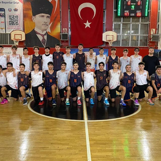 U16 Erkek Basketbol Takımından Hazırlık Maçı