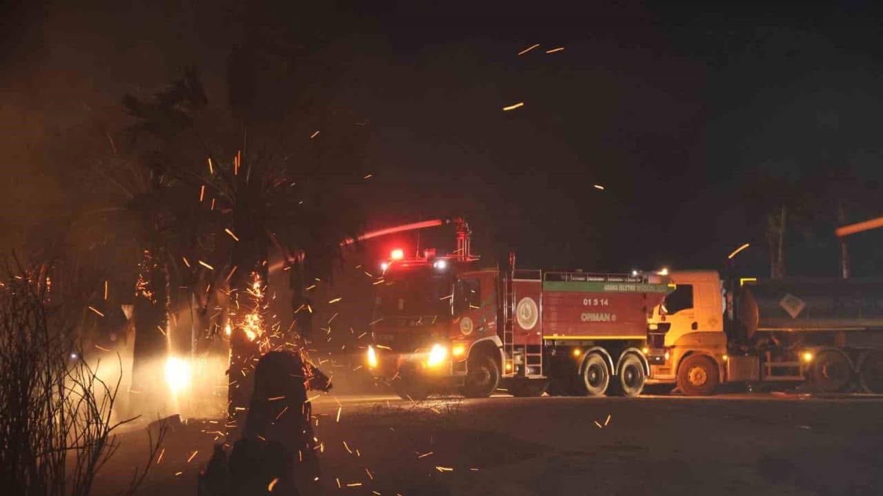 Adana'nın Sarıçam Bölgesinde Yangın Çıktı