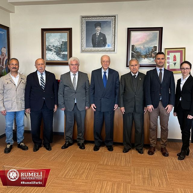 İstanbul Rumeli Üniversitesi Rektörü Prof. Dr. Mustafa Kara, emekli büyükelçi Uluç Özülker'i makamında ağırladı