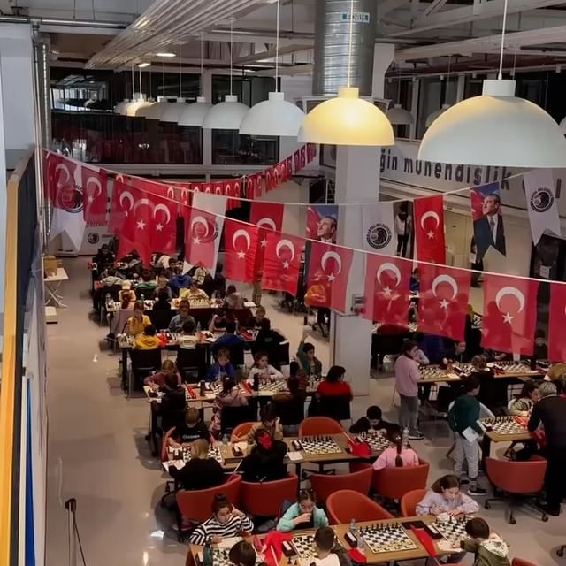 29 Ekim Cumhuriyet Bayramı'nda Kartal'da Satranç Turnuvası Düzenlendi