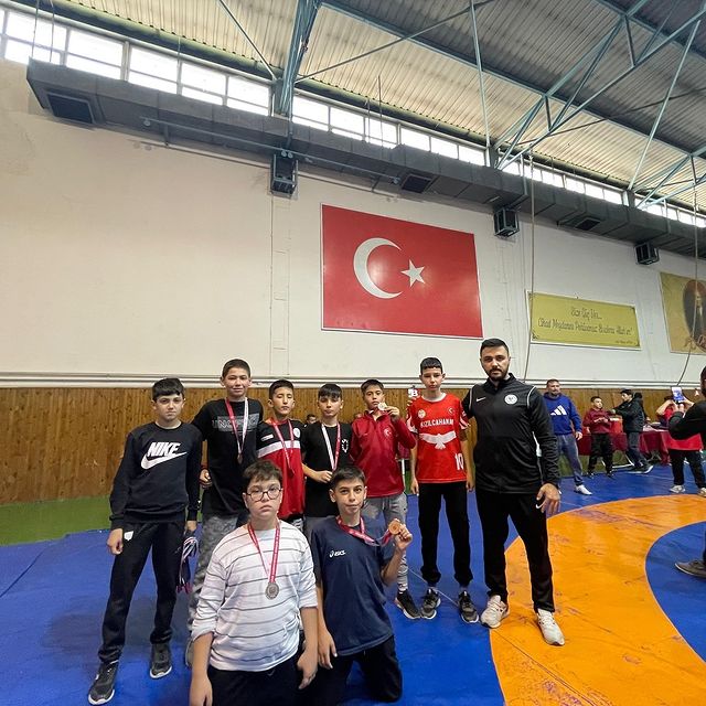 Kızılcahamamlı Sporcular Güreş Müsabakalarında Büyük Başarı Elde Etti