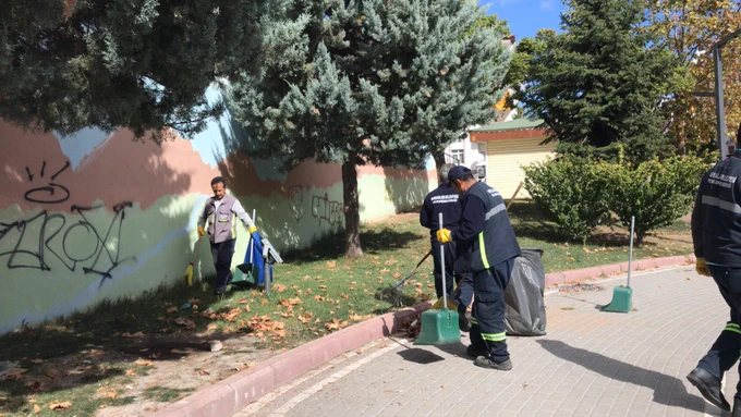 Nefes Alınacak Alanlar İçin Pursaklar'da Temizlik Çalışmaları Devam Ediyor