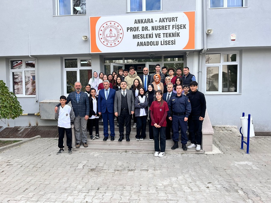 Kaymakamımız Mehmet TUNÇ, Akyurt Belediye Başkanı Hilal AYIK ile Akyurt Prof. Dr. Nusret Fişek Mesleki ve Teknik Anadolu Lisesi'nde Buluştu