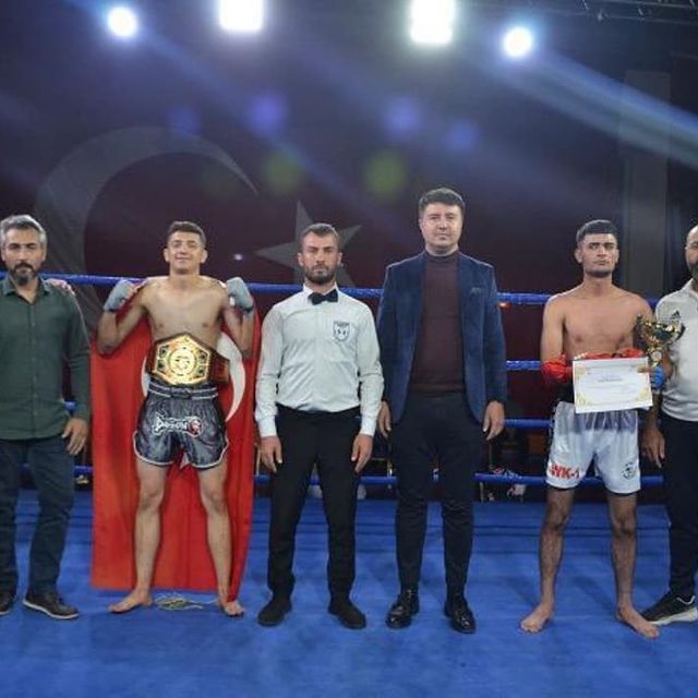 Muş'ta Profesyonel Muay Thai Galası Büyük Heyecana Sahne Oldu