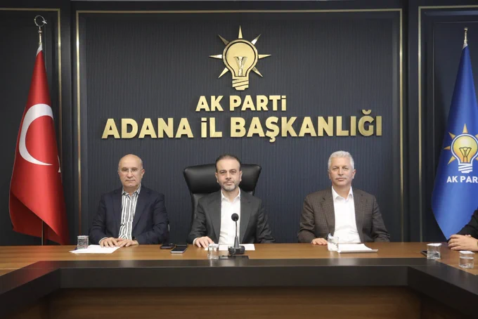 Adana AK Parti İl Başkanlığı, İlçe Başkanlarıyla Bir Araya Geldi