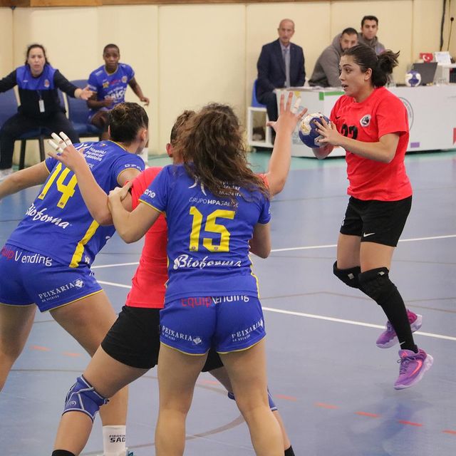 İstanbul Üsküdar Belediyesi Spor Kulübü, Madeira Andebol SAD ile önemli bir maça imza attı