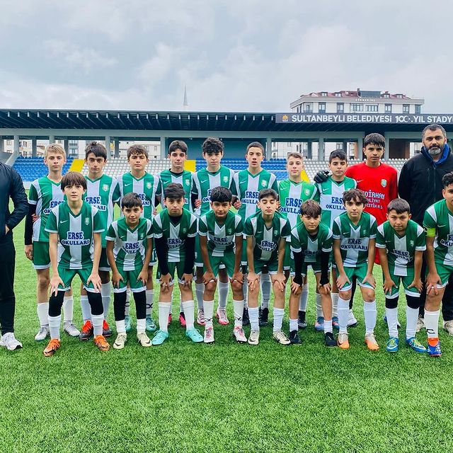 İstanbul Ataşehir Çamoluk Spor Kulübü U14 Takımı B Ligi'nde Büyük Başarıya İmza Attı