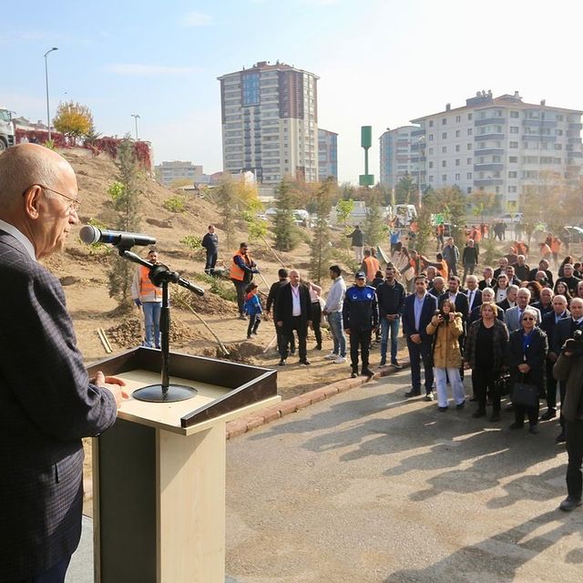 Yenimahalle'de Ağaç Dikme Etkinliği Gerçekleştirildi