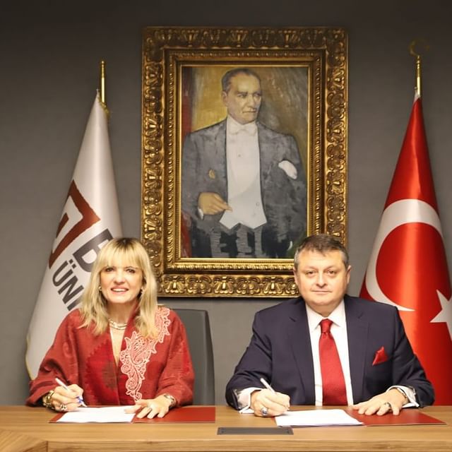 İyilik İçin Sanat Derneği ile Beykoz Üniversitesi Arasında İş Birliği Anlaşması İmzalandı