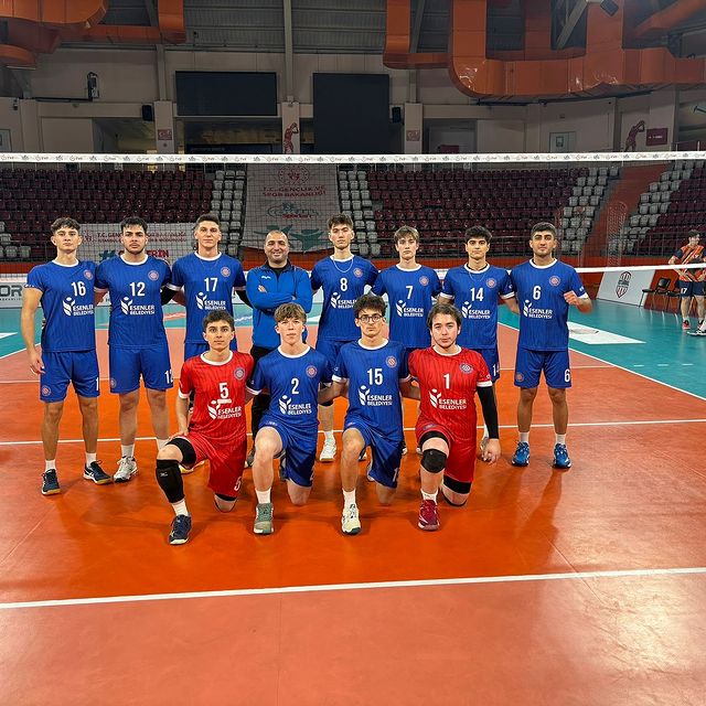 Esenler Belediye Spor Kulübü Genç Erkek Voleybol Takımı Önemli Bir Galibiyet Elde Etti