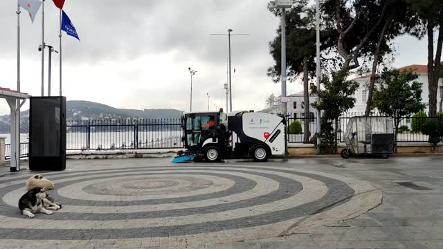 İstanbul'da Çevre Dostu Temizlik Hizmetleriyle Cadde ve Meydanlar Güçleniyor