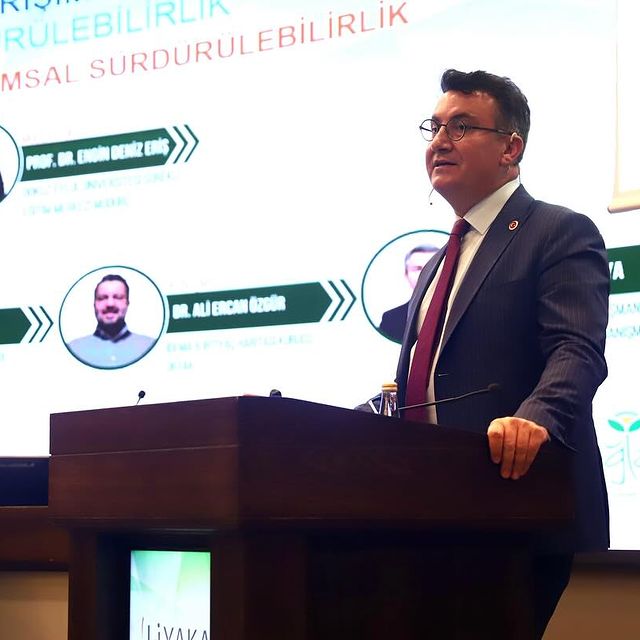 İzmir Yüksek Teknoloji Enstitüsü Rektörü Prof. Dr. Yusuf Baran, 