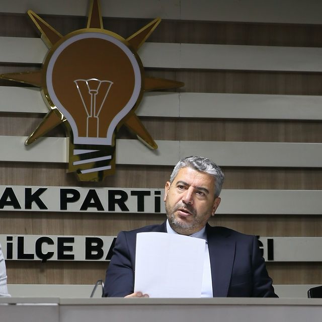 AK Parti Sincan İlçe Başkanlığı'nda Yönetim Kurulu Toplantısı Yapıldı