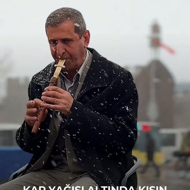 Kayseri'de Kar Yağışı Eşliğinde Nefesler Duyuldu