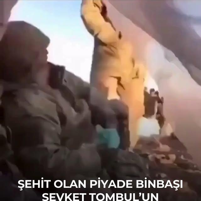 Şehit Binbaşı Tombul'un Kızı, Mezarı Başında İstiklal Marşı Okudu