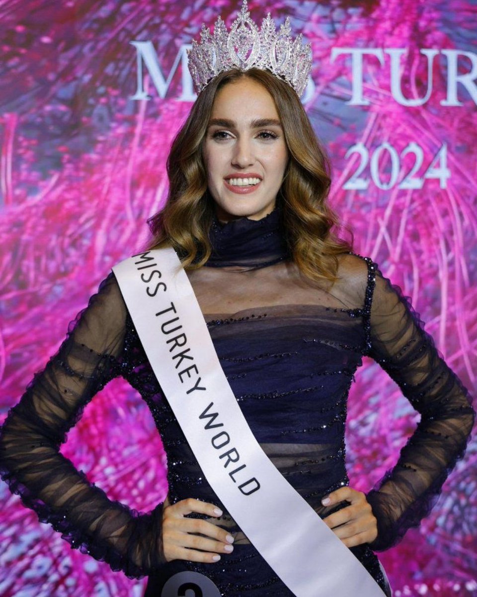 Türkiye Güzeli İdil Bilgen, Miss World 2025 İçin Hindistan'a Yolculuk Başladı