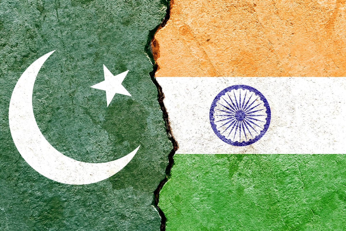 Pakistan, Hindistan'ın Balistik Füzeler Fırlattığını İddia Etti