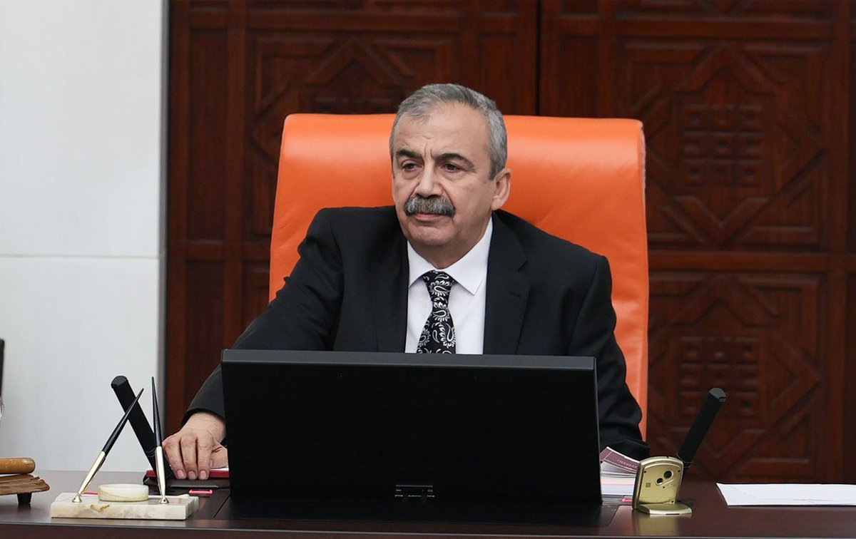 PKK, Kendisini Feshettiğini Duyurdu