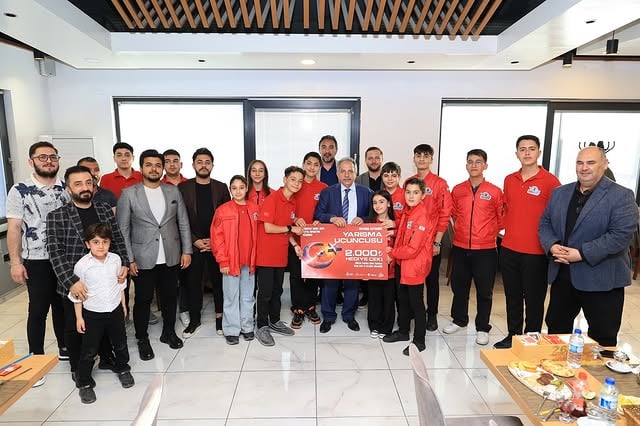 Talas Belediyesi'nden TEKNOFEST 2025 KKTC Finallerinde Ödül Alan Öğrencilere Destek