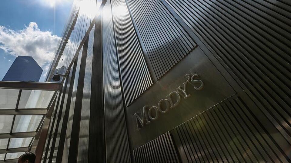 Moody's ABD'nin Kredi Notunu Düşürdü: Borç ve Faiz Endişeleri Ön Planda