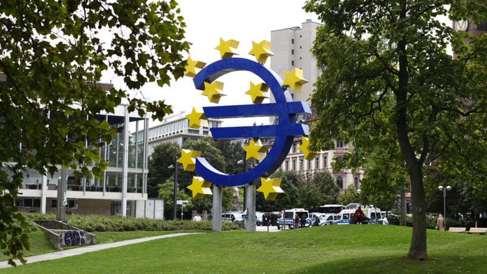 AB 2025 Ekonomik Büyüme Tahminini Revize Etti