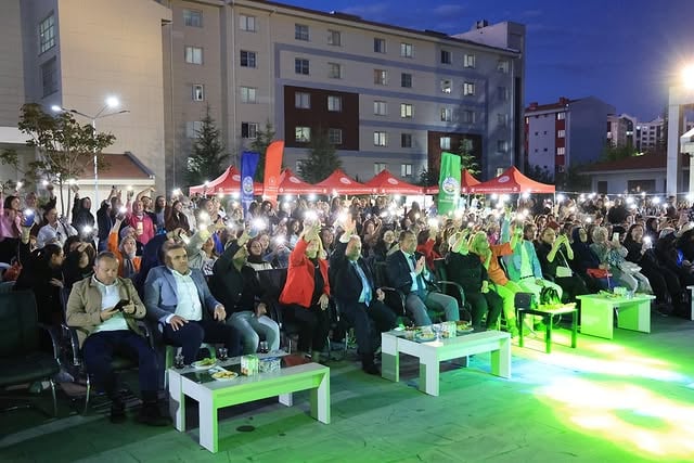 Talas Belediyesi İşçilerinden Konser Kayseri Kız Yurdunda Yoğun İlgi Gördü