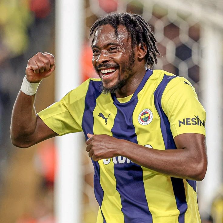 Fenerbahçeli Osayi Samuel'in Evine Hırsızlık Girişimi