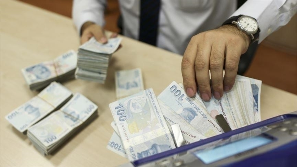 Ticari Kredi Faizlerinde Yüksek Düşüş: Bankacılık Sektörü Mevduatı Yükselişte
