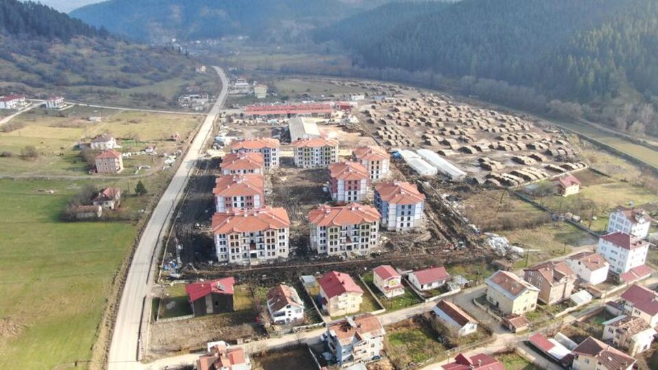 Reel Konut Satış Fiyatları Düşüşte, Kiralar Yükselişte