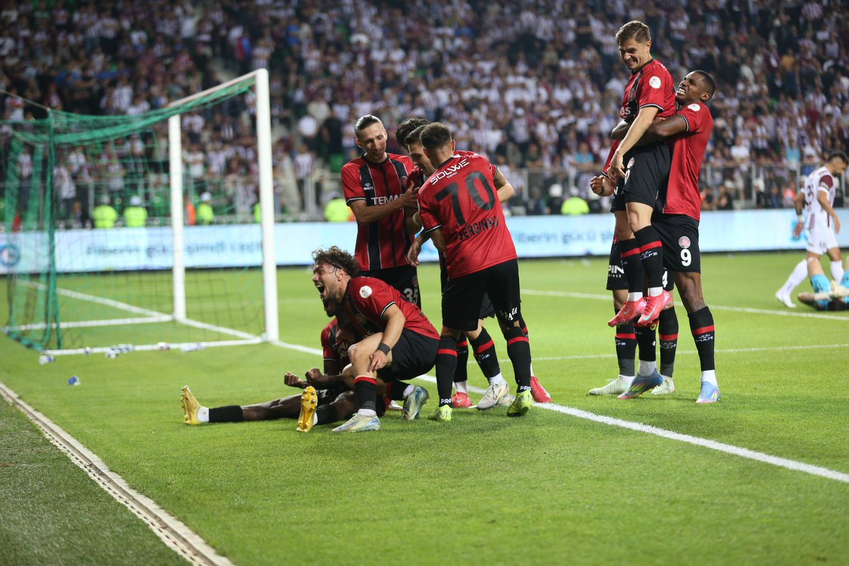 Süper Lig'de İstanbul Rüzgarı: 7 Takım Sahne Alacak