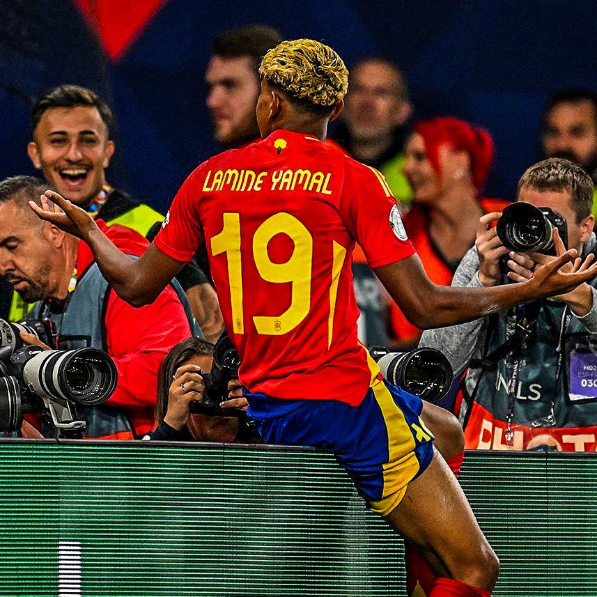 İspanya Fransa'yı Farklı Yendi: Lamine Yamal'dan Gol Şov