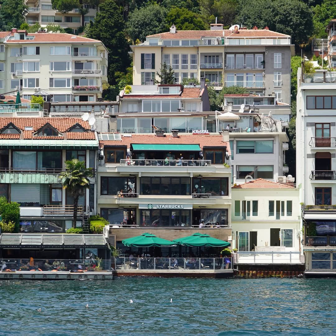 İstanbul Bebek Starbucks Binası 23 Milyon Dolara Kahve Dünyası'nın Oldu