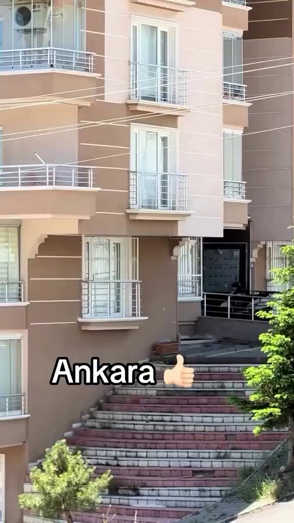 Ankara'da Sıra Dışı Mimari Şaşkınlık Yarattı