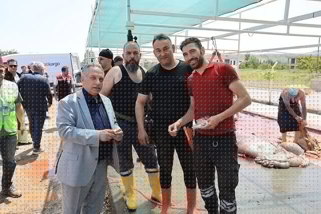 Talas'ta Kurban Bayramı Coşkusu: Reşadiye Kurban Satış Alanı'nda Vatandaşlarla Buluşma