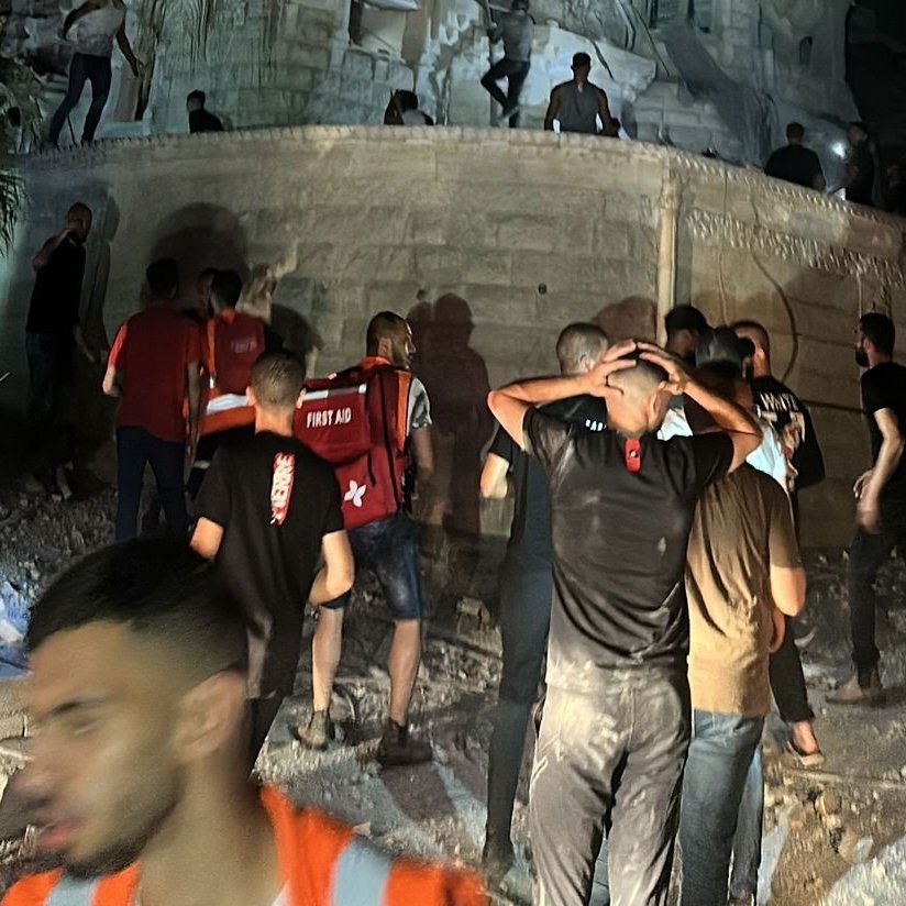 İran Füzesi İsrail'de 3 Kişinin Ölümüne Neden Oldu